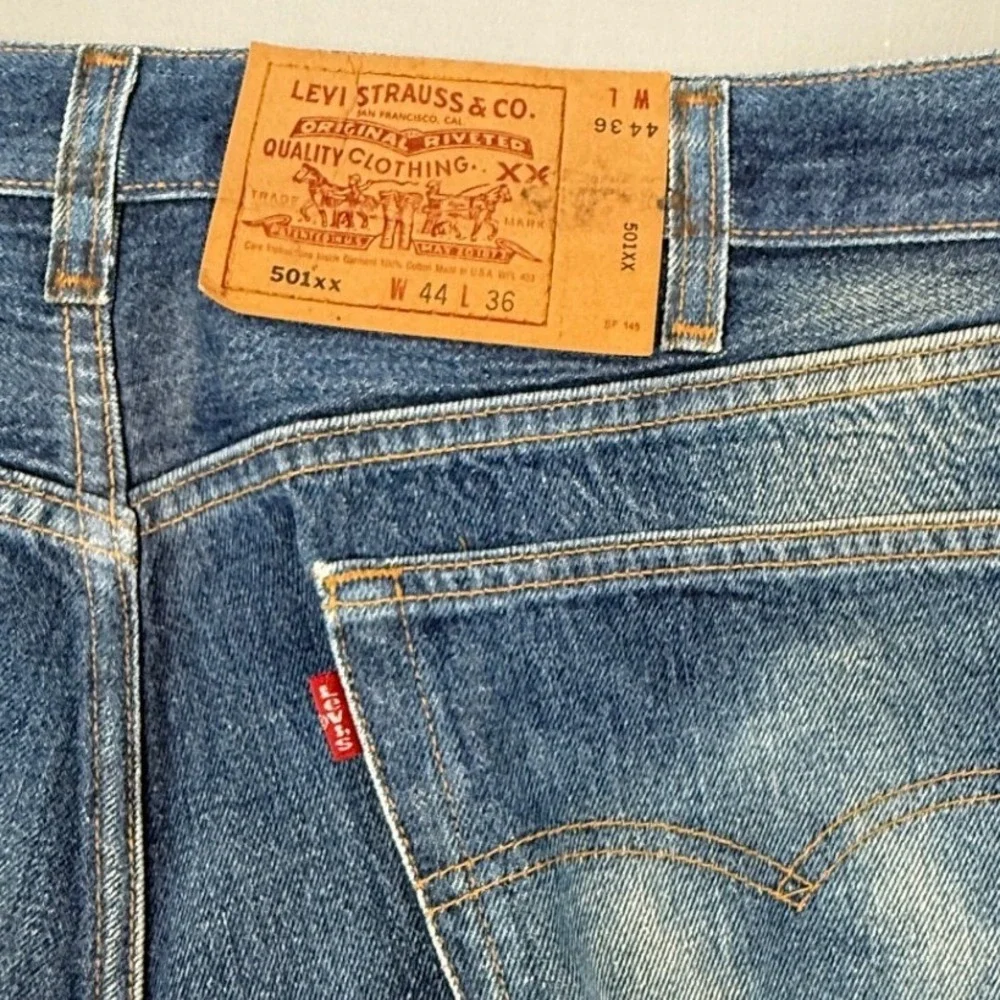 VTG Levis‎ 501 Straight Leg Button Fly Blue 2001 Denim Jeans Mens 44x36 (40x31)